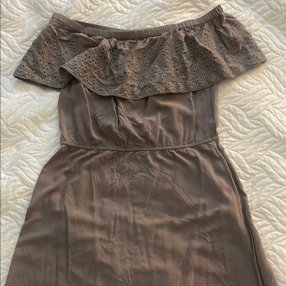 Sociology Off-Shoulder Taupe Dress - Picture 1 of 3